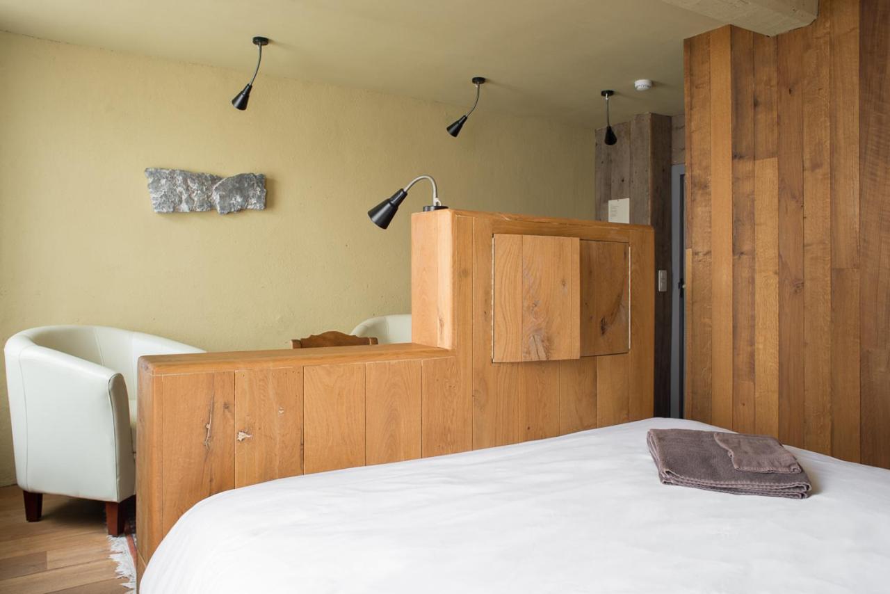 Poeziehotel Surplace - 15 Min Van Pairi Daiza & Industriezone Ghislenghien Bever Buitenkant foto