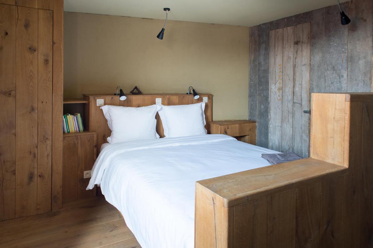 Poeziehotel Surplace - 15 Min Van Pairi Daiza & Industriezone Ghislenghien Bever Buitenkant foto